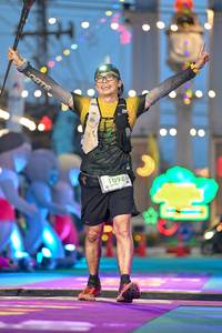 BIB: 1098
                            <button type="button" onclick="openModal(24885714)" class="btn btn-primary btn-sm float-right btn-popup" data-toggle="modal" data-target=".modal-high-quality">
                        <i class="fas fa-shopping-cart"></i> Add to Cart
                    </button>
                                            <button type="button" onclick="isThisMe(24885714, true)" class="btn btn-success btn-sm float-right btn-popup btn-isme hidden" data-toggle="tooltip" data-placement="bottom" title="นี่คือรูปของคุณใช่ไหม คลิกที่นี่เพื่อเอาเข้าอัลบั้ม">
                        <i class="fas fa-plus"></i> Add to album
                    </button>
                    <button type="button" onclick="isThisMe(24885714, false)" class="btn btn-warning btn-sm float-right btn-popup btn-isnotme hidden">
                        <i class="fas fa-ban"></i> Remove from album
                    </button>